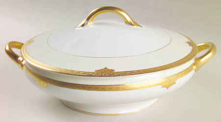 Rosalie Round Covered Vegetable
