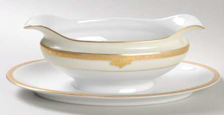 Rosalie Gravy Boat with Attached Underplate