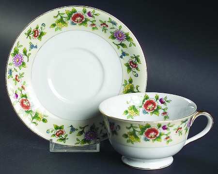 Rosalind Footed Cup & Saucer Set
