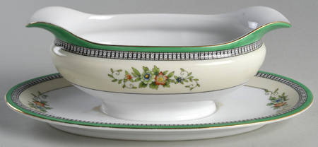 Roseara Gravy Boat with Attached Underplate
