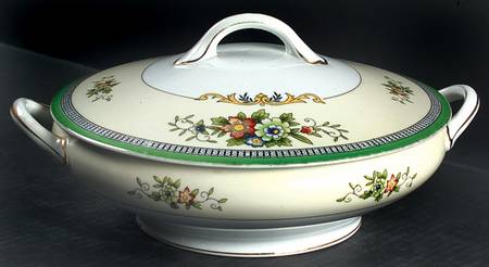 Roseara Round Covered Vegetable
