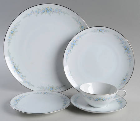 Roseberry 5 Piece Place Setting