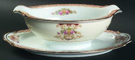 Rosebud Gravy Boat with Attached Underplate