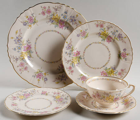 Roselane 5 Piece Place Setting