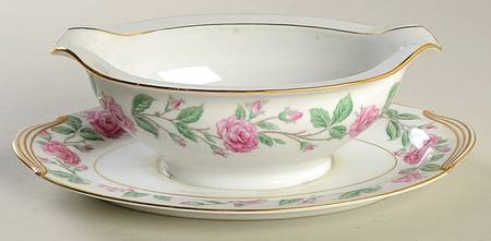 Roselle Gravy Boat with Attached Underplate
