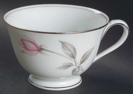 Rosemarie Footed Cup
