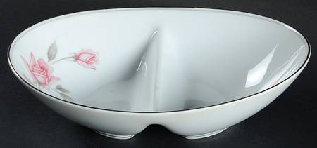 Rosemarie 10" Oval Divided Vegetable Bowl