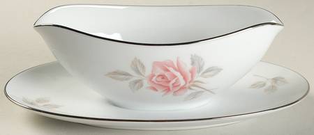 Rosemist Gravy Boat with Attached Underplate