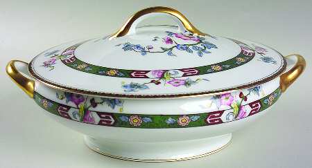 Rosewood Round Covered Vegetable