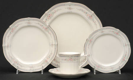 Rothschild 40 Piece Set