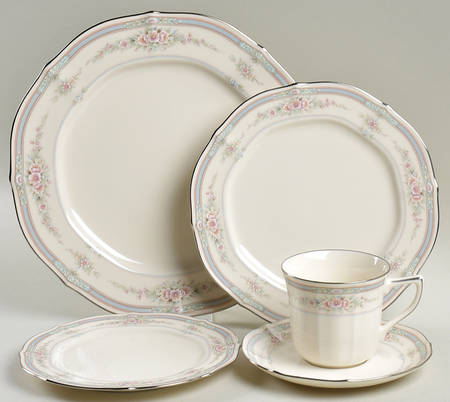 Rothschild 40 Piece Set