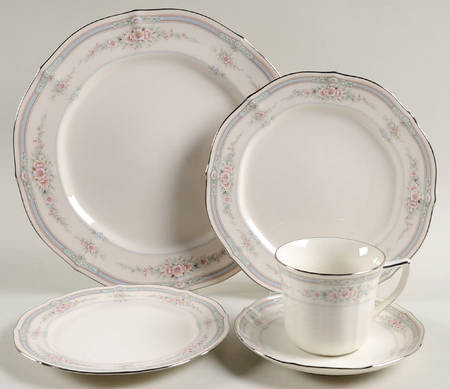 Rothschild 40 Piece Estate Set