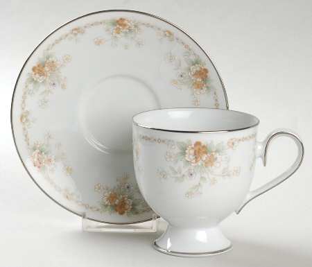 Roundelay Footed Cup & Saucer Set