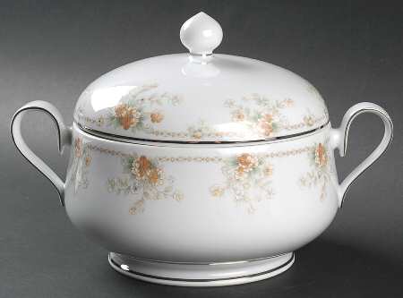 Roundelay 2 Qt Round Covered Casserole