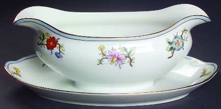 Rouen Gravy Boat with Attached Underplate