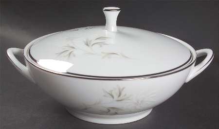 Rowena Round Covered Vegetable