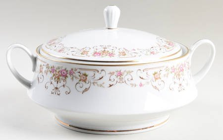 Rose Yard Round Covered Vegetable