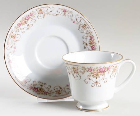 Rose Yard Footed Cup & Saucer Set