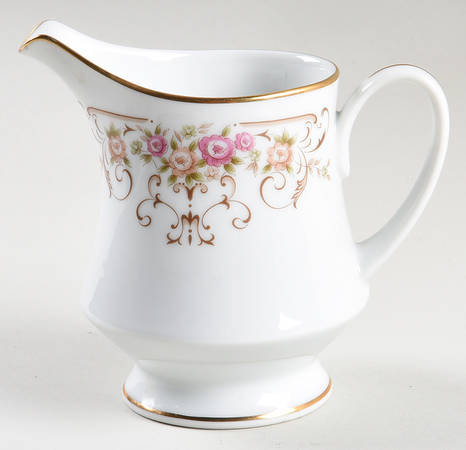 Rose Yard Creamer