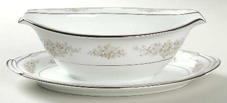 Royce Gravy Boat with Attached Underplate