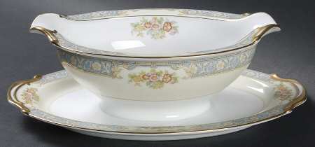 Royce Gravy Boat with Attached Underplate