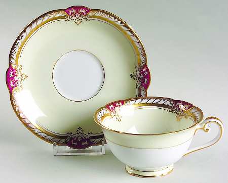 Rubigold Footed Cup & Saucer Set