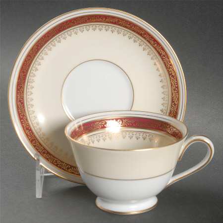 Rubeta Footed Cup & Saucer Set