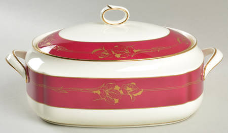 Ruby Garland Oval Covered Vegetable