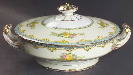 Rutland Round Covered Vegetable