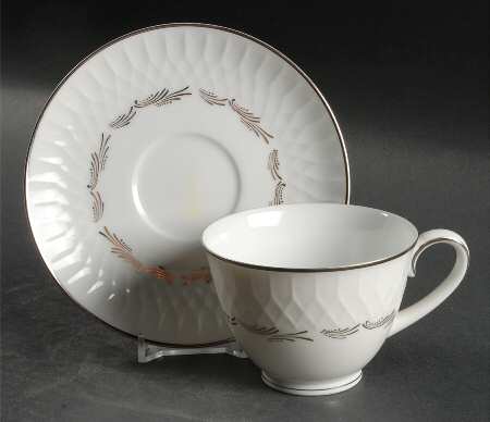 Sabina Footed Cup & Saucer Set