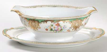 Sabina Gravy Boat with Attached Underplate
