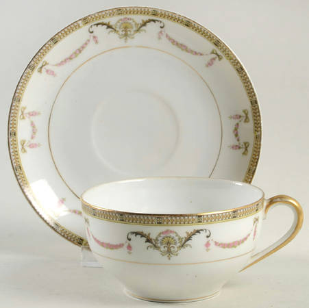 The Sahara Flat Cup & Saucer Set