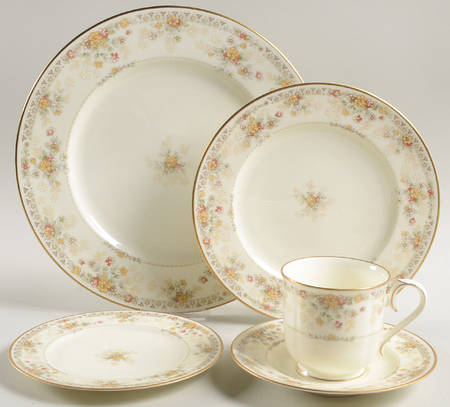 Salisbury 40 Piece Estate Set