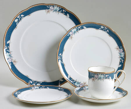 Sandhurst 40 Piece Estate Set