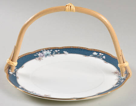 Sandhurst 5 3/8"-5 5/8" Bamboo Handled Serving Plate  HC