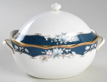 Sandhurst Gravy Boat & Lid