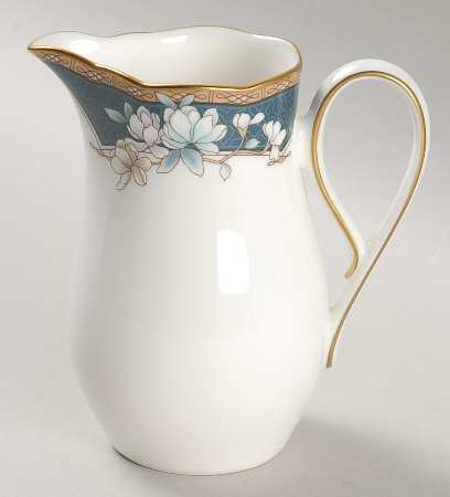Sandhurst Creamer