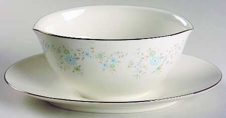 Sarita Gravy Boat with Attached Underplate