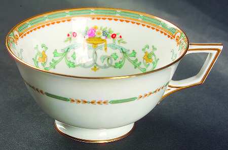 Saulsbury (No #, Smooth) Footed Cup