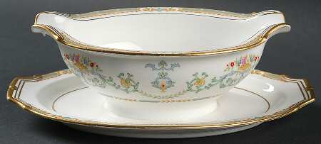 Saulsbury (No #, Smooth) Gravy Boat with Attached Underplate