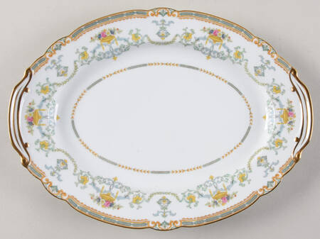 Saulsbury (No #, Scalloped) 11" Oval Serving Platter