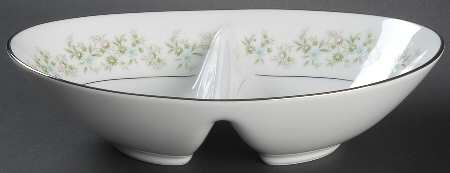Savannah (Rim, Platinum) 10" Oval Divided Vegetable Bowl