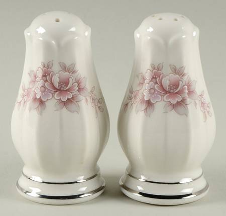 Scarborough Salt & Pepper Set