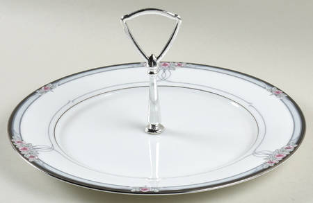 Seance Round Serving Plate with Handle (DP)
