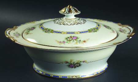 Sedalia Round Covered Vegetable