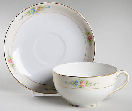 The Sedan Flat Cup & Saucer Set