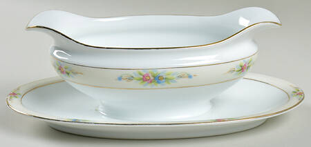 The Sedan Gravy Boat with Attached Underplate