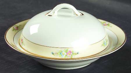 The Sedan Round Covered Butter