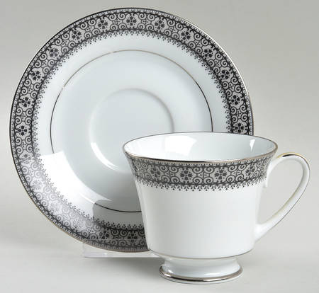Segovia Footed Cup & Saucer Set