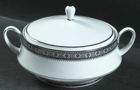 Segovia Round Covered Vegetable